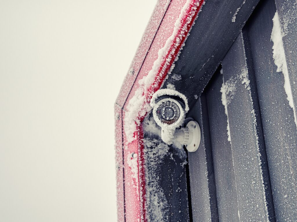 Security cameras installed outdoors must handle wide temperature ranges